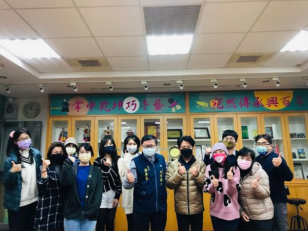 111年度寒假備課日研習：推動數位學習計畫成功案例分享