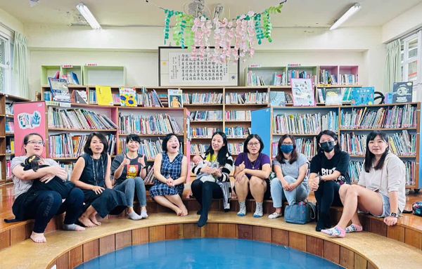 開學日舉辦圖書室親職講座
